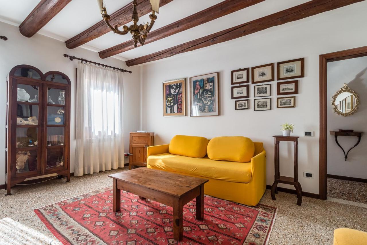Vivaldi Apartment เวนิส ภายนอก รูปภาพ